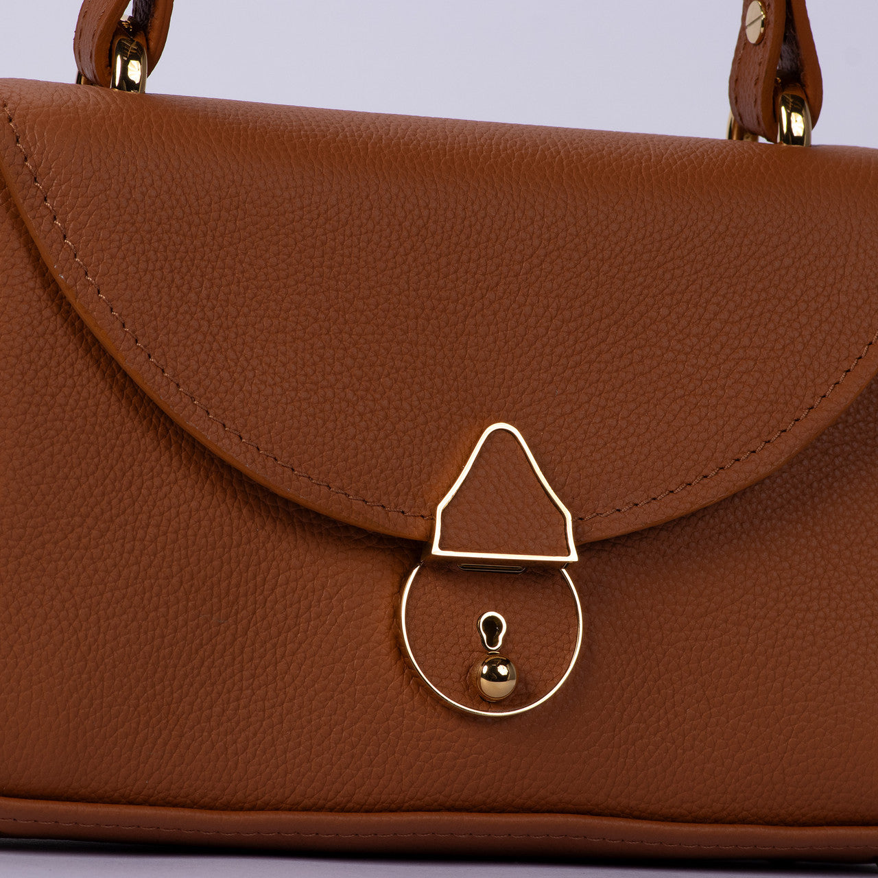 Leather Flap Over Bag with Detachable Dual-Style Carry Hardware for Versatile Wear Modes